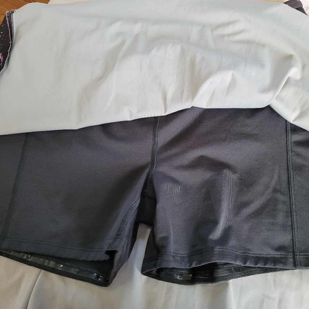 ATHLETA Match Point Printed Brown Confetti Splater UPF Skort 13.5" Medium - Picture 7 of 9